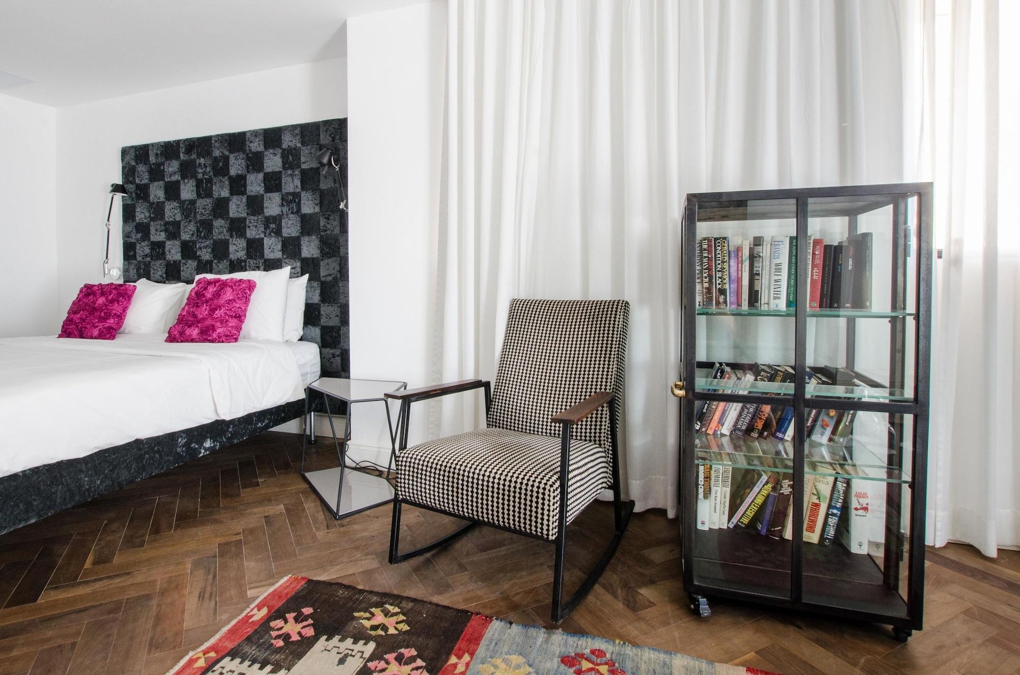 Rothschild By Zvieli 4*
